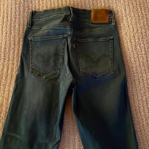 Levi’s skinny medium wash jeans